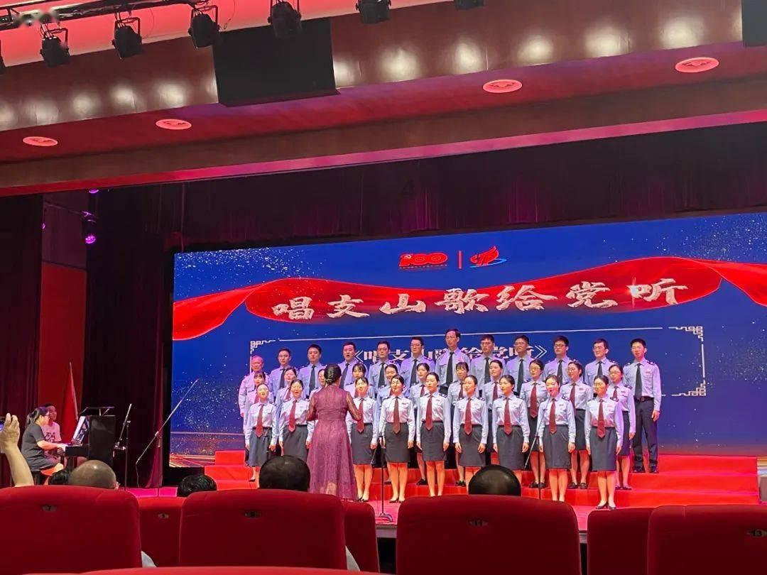 如何把旧衣服捐赠给贫困地区？